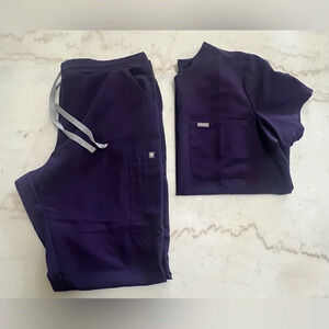 FIGS Technical Collection Women’s Dark Purple Scrub Set Size L Top and Bottom.